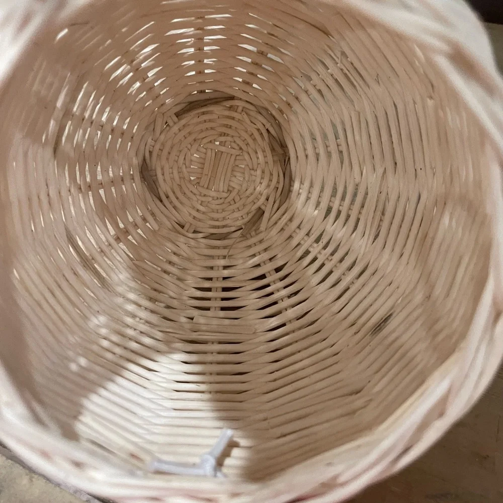 Red and Cream Wicker Mushroom Bag - Picture 5 of 5